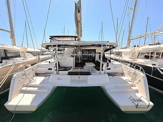 Lagoon 42 