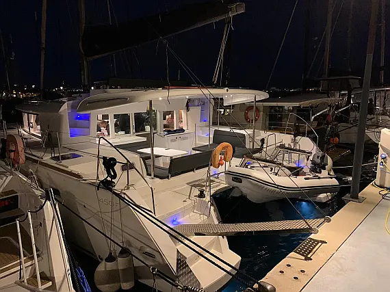 Lagoon 450F