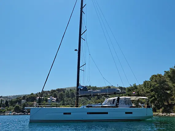 Dufour 63 Exclusive - External image