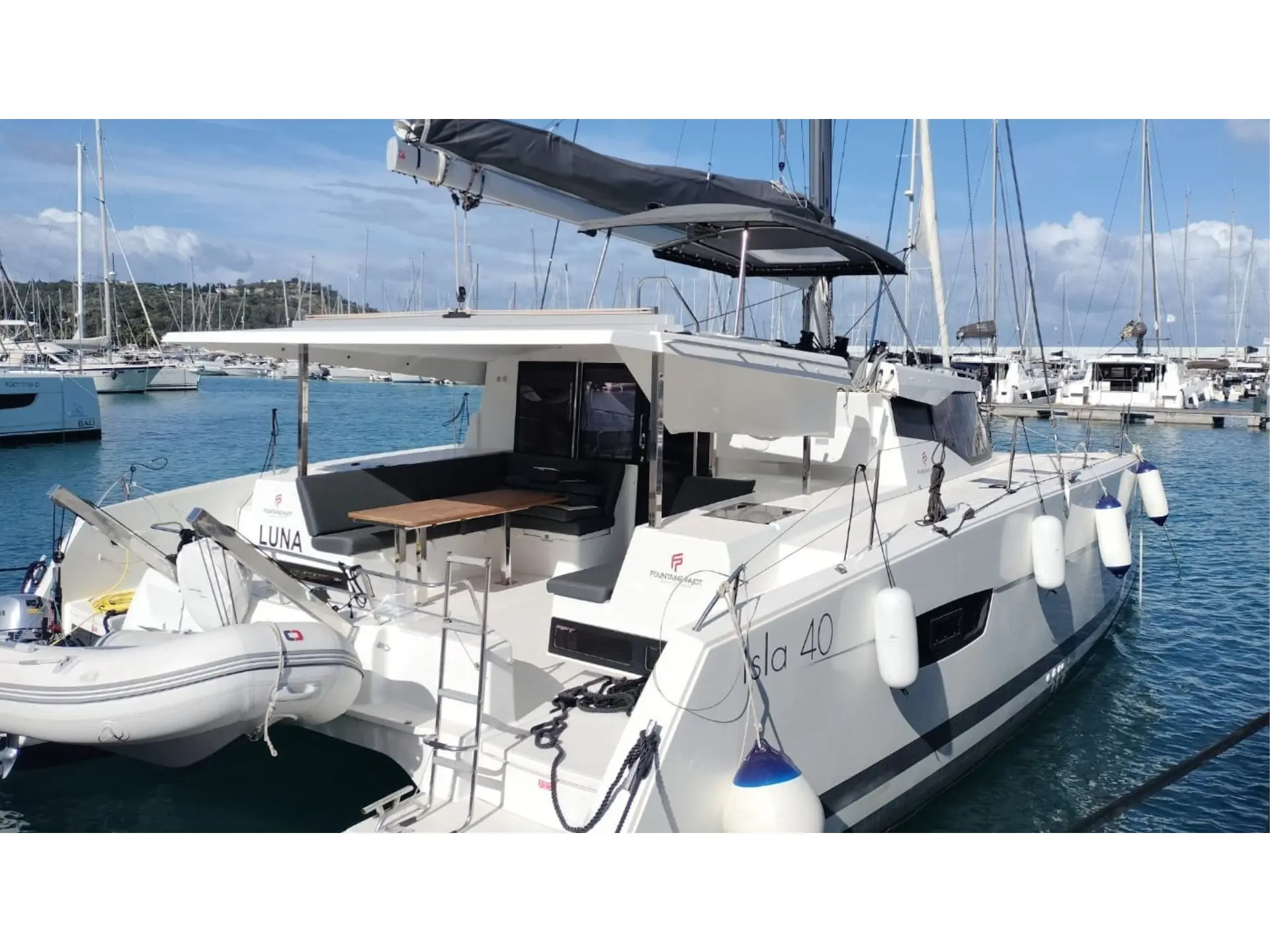 Luna – Isla 40