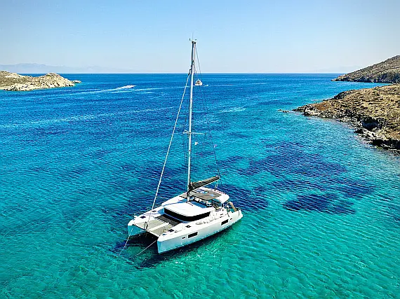 Lagoon 42