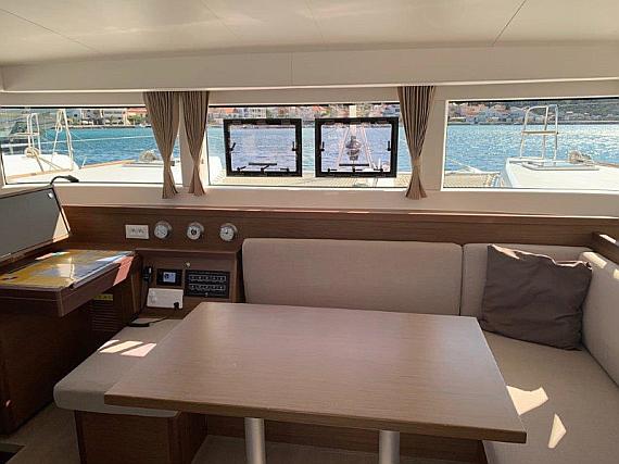 Lagoon 40 - Internal image