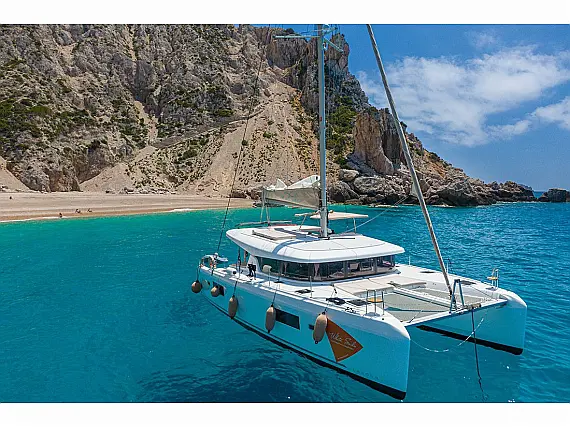 Lagoon 42