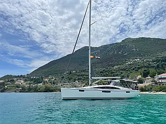 Bavaria Vision 42 Owner Version - External image