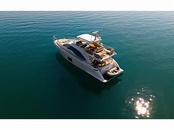 Azimut 55 Fly - Immagine esterna