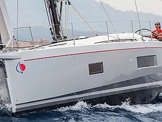 Sunsail 52.4 - External image