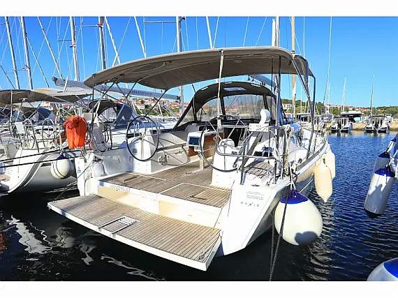 Dufour 382