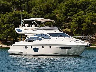 Azimut 47 - External image