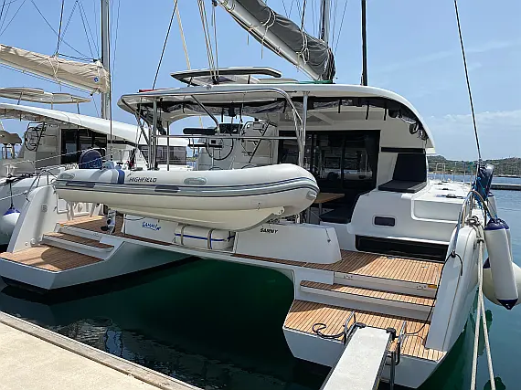 Lagoon 42
