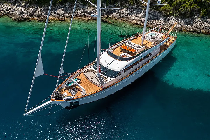 Luxury Sailing Yacht Love Story - 