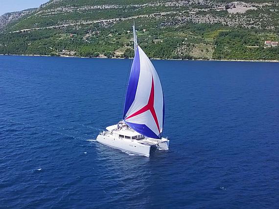 Lagoon 450 F