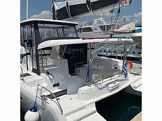 Lagoon 42 - External image