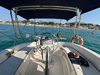 Hunter 320 - External image