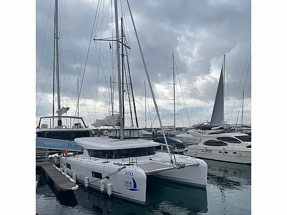 Lagoon 42