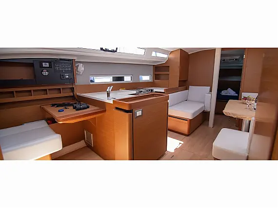 Sun Odyssey 410 - Internal image