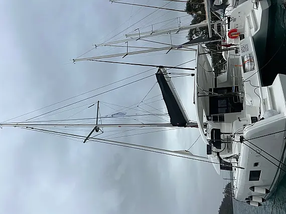 Lagoon 42