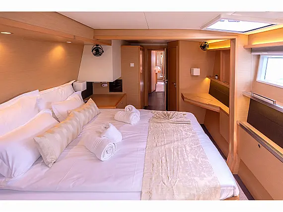 Lagoon 560 S2 - Internal image