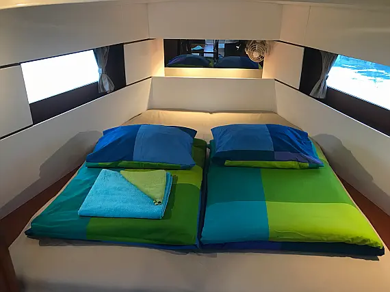 Oceanis 38.1 - Layout image