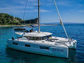 Lagoon 46 - External image
