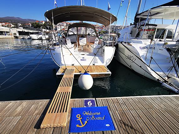 Bavaria Cruiser 37