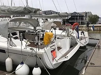 Hanse 385 - External image