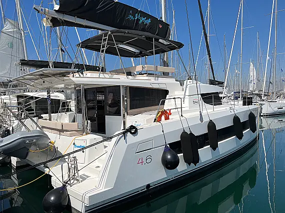 Bali 4.6 (5+1 cab)