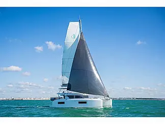 Lagoon 38 - 3cab - External image