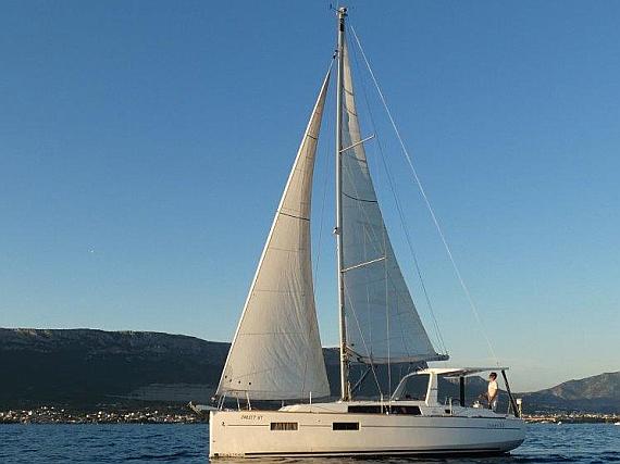 Oceanis 35