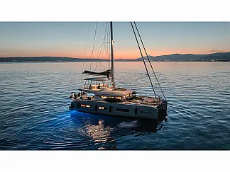 Lagoon 55 - External image