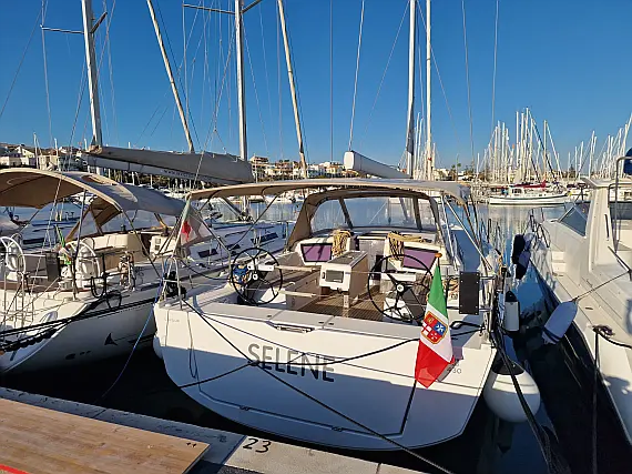 Dufour 430