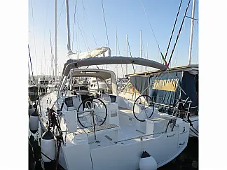 Oceanis 38 - External image