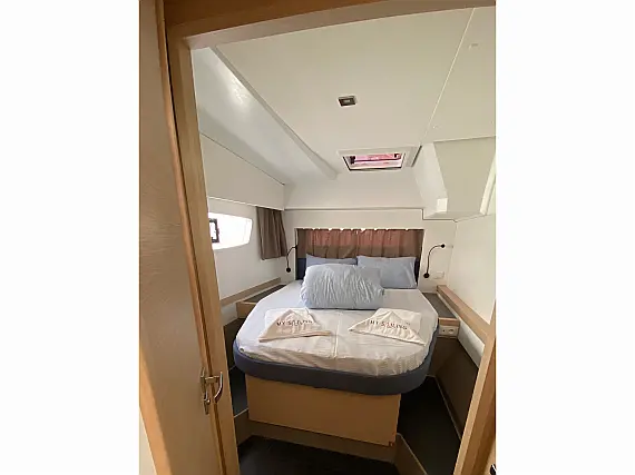 Fountaine Pajot Astréa 42