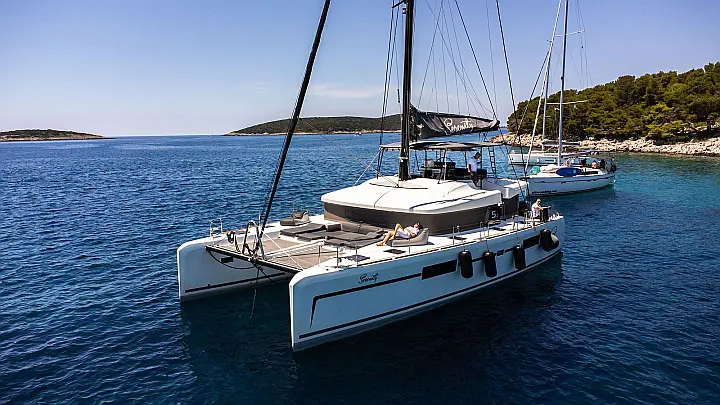 Lagoon 52 - 