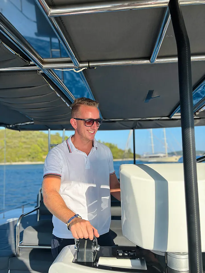 Lagoon 52 - 