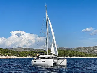 Lagoon 40 - External image
