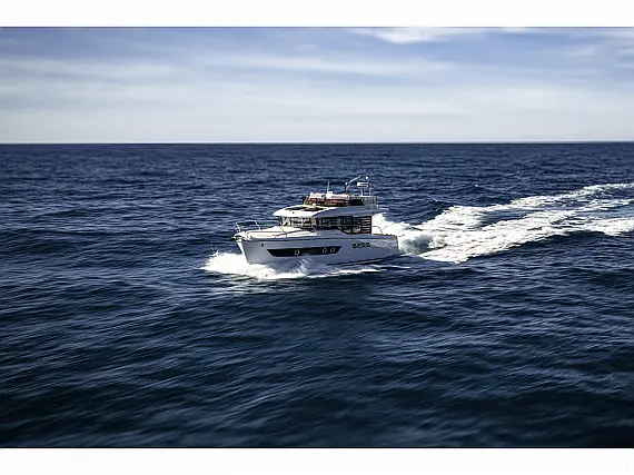 Swift Trawler 37 Fly