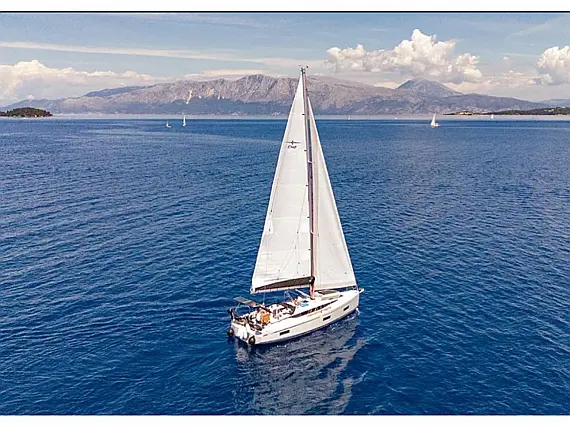 Bavaria C42