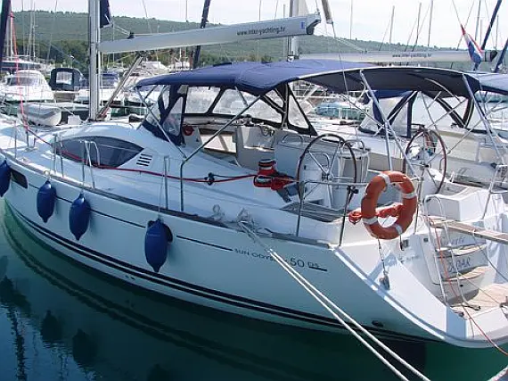 Sun Odyssey 50DS - Immagine esterna