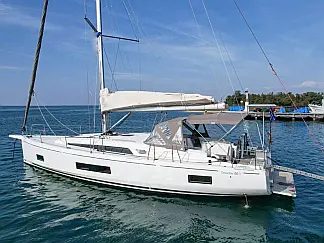 Oceanis 46.1 - External image