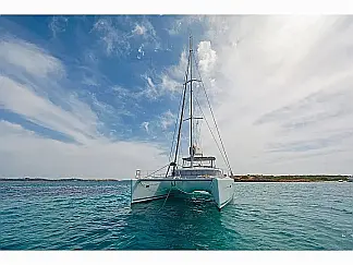 Lagoon 500  - External image
