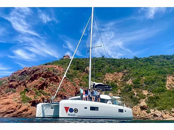 Lagoon 42