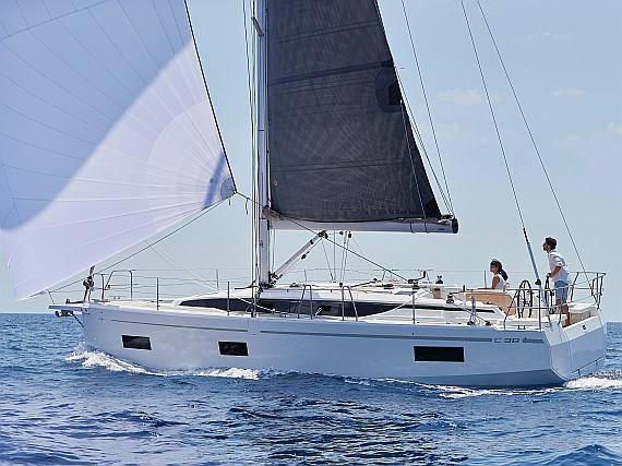Bavaria C 38