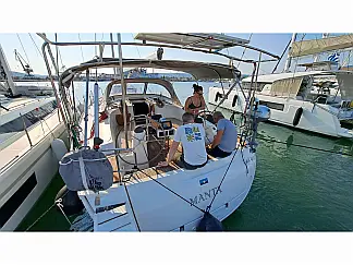 Bavaria Cruiser 40 - External image