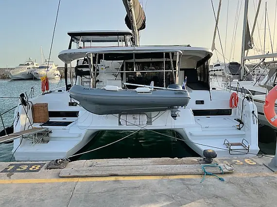 Lagoon 42