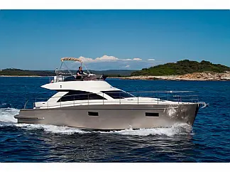 Cyrus 13.8 flybridge - External image
