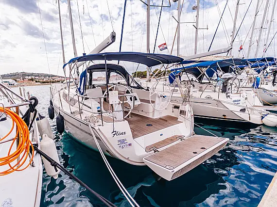 Bavaria Cruiser 37 