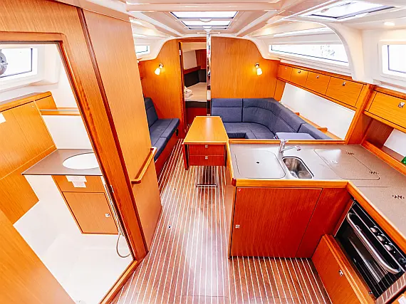 Bavaria Cruiser 37  - Immagine interna