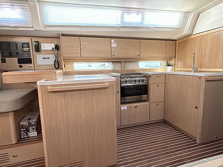 Bavaria C46 - 