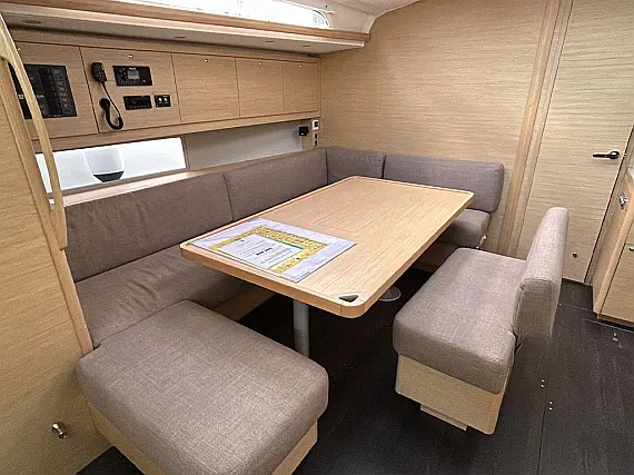 Dufour 470 - Internal image
