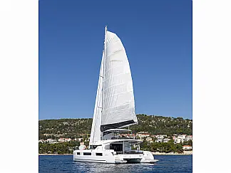 Lagoon 51 - External image